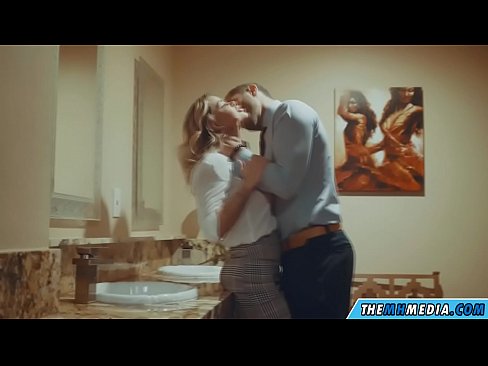 ❤️ Když vás na veřejných záchodcích svádí prsatá blondýna. ❤❌ Porno u porna cs.courseclass.ru ☑